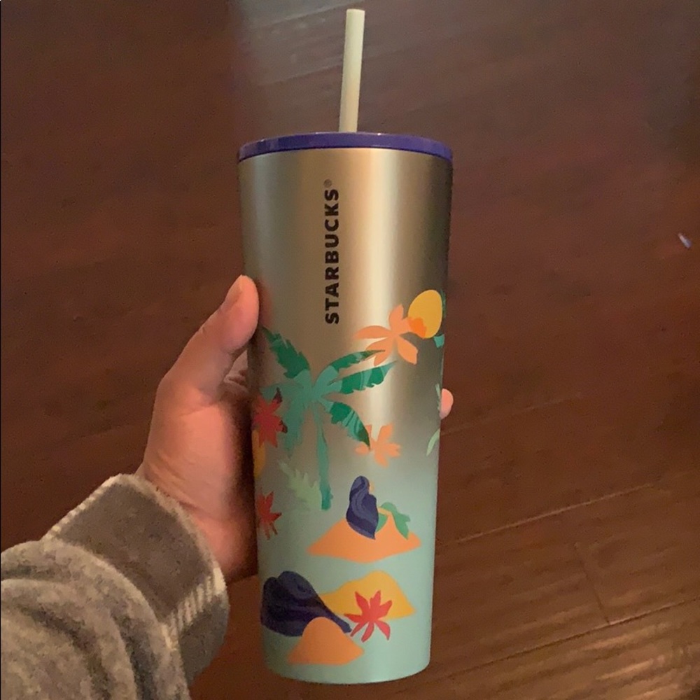 Venti/large size Starbucks cup